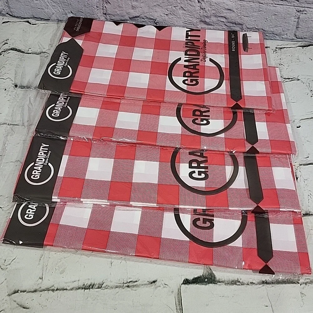 Grandipity Plastic Tablecovers Lot Of 4 Classic Red Gingham BBQ Picnic Round 84